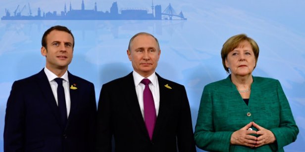 diplomates russes.jpeg