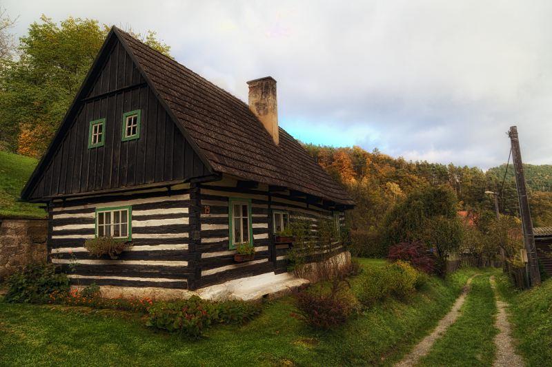 beautiful-traditional-house-czech-republic
