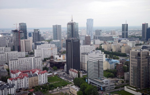Le président polonais Andrzej Duda a signé ce mois-ci un projet de loi visant à accélérer la construction de nouveaux logements dans un contexte de pénurie de logements.