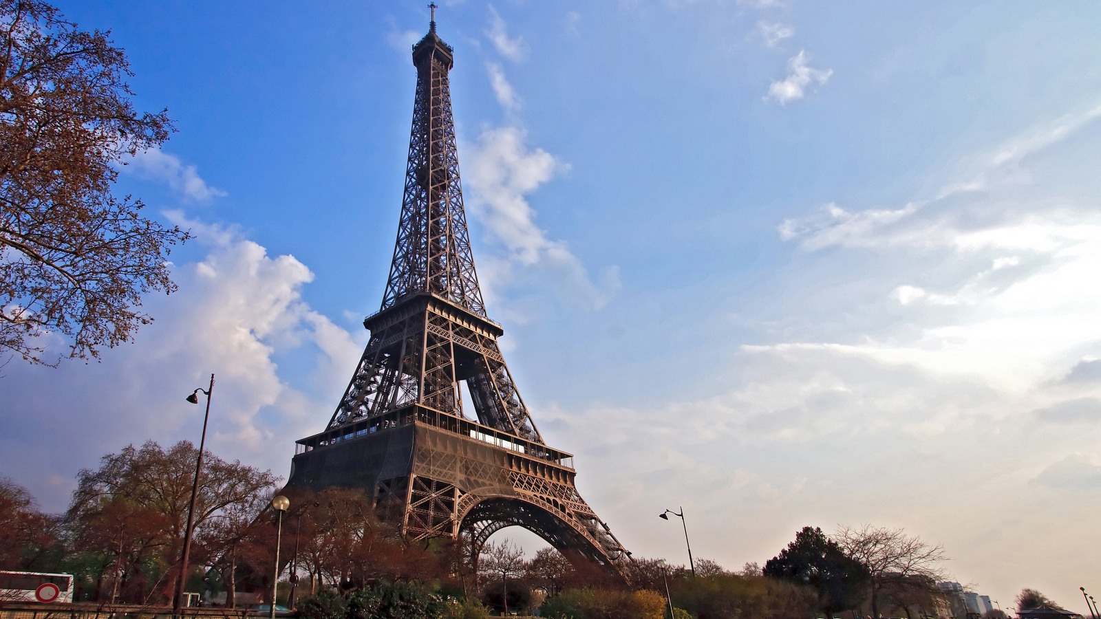 hotel-paris-france-tout-paris-size-111071-1600-900