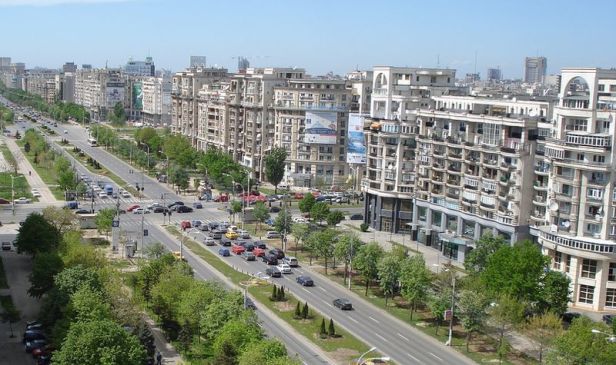 Au niveau local, le secteur le plus actif était celui des bureaux avec une part de 66% du volume total