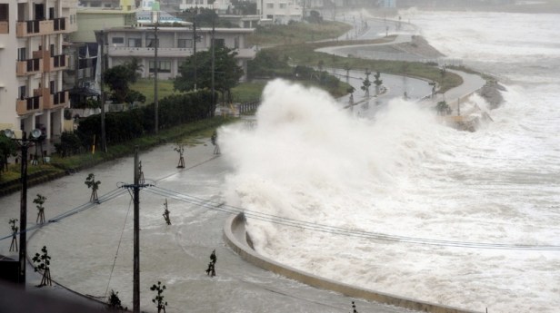 Cimaron est le deuxième typhon à s'approcher de l'archipel japonais cette semaine.