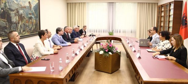 Le Kosovo a déclaré son indépendance de la Serbie en 2008, que Belgrade a refusé de reconnaître.