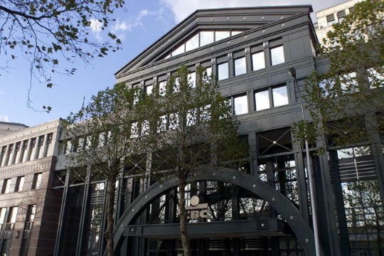 "La loi sur la Banque nationale bulgare, la BNB, la loi sur la lutte contre la corruption et la loi sur les établissements de crédit ne respectent pas toutes les exigences d'indépendance des banques centrales"