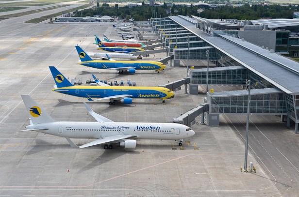 new-terminal-borispol-airport-ukraine-5