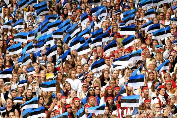 la jeunesse estonienne a connu une inégalité de traitement due principalement à son âge