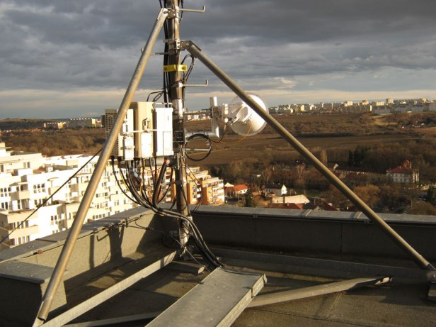 Le vice-ministre de l’Industrie, Ondřej Malý, parmi d’autres critiques, a déclaré que les opérateurs de téléphonie mobile existants se contentaient de construire une "République tchèque numérique"