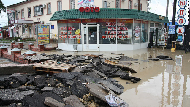120708052412-russia-flood-story-top