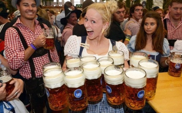 L'augmentation des coûts de sécurité est un facteur déterminant du prix plus élevé de la bière au festival.