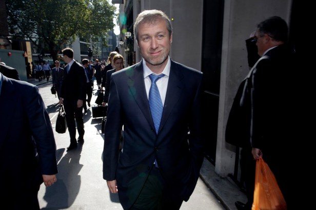 Roman Abramovich, envisage de vendre sa participation dans le club de football de Chelsea