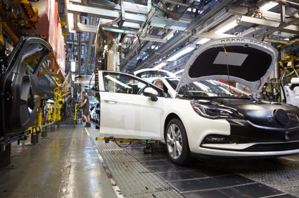 Toutefois, Opel a rejeté les conclusions de la KBA selon lesquelles ses véhicules étaient utilisés illégalement et a annoncé lundi qu'il contesterait toute décision de rappel obligatoire.