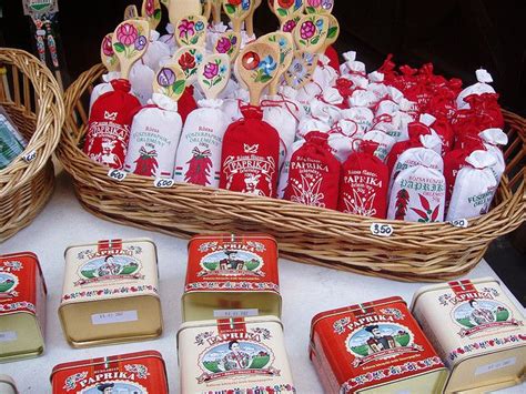 Les clients devraient dépenser près de 100 milliards de forints en produits alimentaires et 100 milliards supplémentaires en cadeaux. 