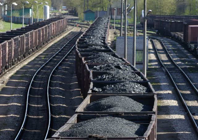 L’Ukraine, riche en charbon, doit faire face à de graves pénuries d’anthracite depuis le milieu de 2014, lorsque Kiev a perdu le contrôle de ses territoires de l’est