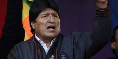 En Bolivie, le gouvernement intérimaire a repris l'entreprise officielle. De nouvelles élections devraient avoir lieu l'année prochaine.