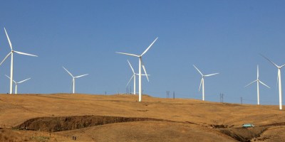 La quasi-totalité des centrales éoliennes et solaires de Russie sont actuellement conçues par des sociétés étrangères de Chine, d'Italie, de Finlande et d'Allemagne.