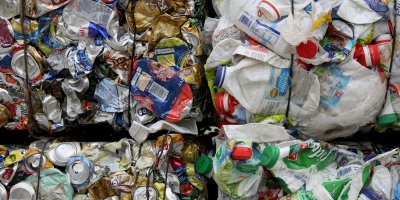 "C'est nettement moins que les pays en première ligne, y compris la Norvège avec près de 800 kilogrammes par habitant et par an", a déclaré Brinzík au Slovaque Spectator. Plus de déchets chaque année