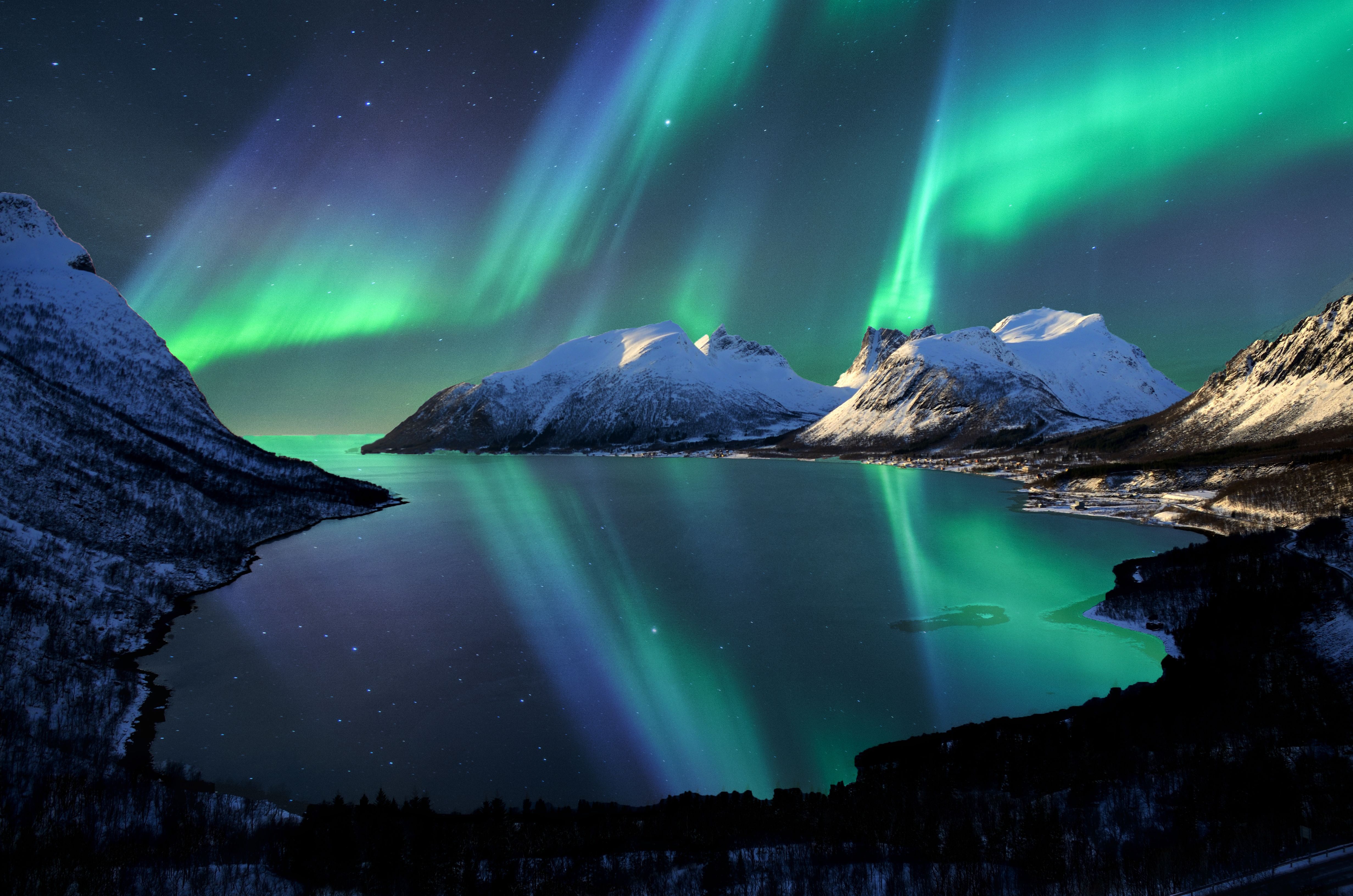 CA-Norwegian Fjords-norway-lights