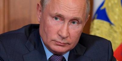 En fait, la Russie est officiellement une démocratie - mais le pays seul détermine le cours du pays.