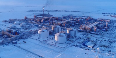 La décision de ne pas inclure les projets de GNL dans le budget de l'État intervient alors que le prix du GNL a chuté à son plus bas niveau depuis plusieurs années.