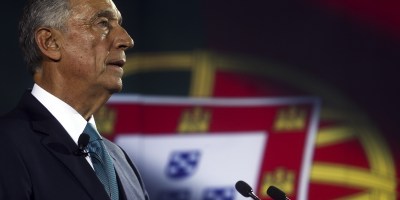 En pleine pandémie, le Portugal réélit son président Marcelo Rebelo de Sousa dès le premier tour