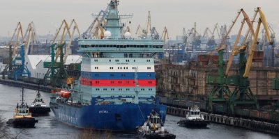 La Russie vante la voie maritime de l'Arctique après le blocage du canal de Suez