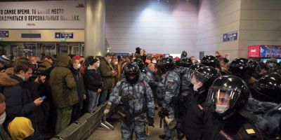 L'opposant Alexei Navalny atterrit à Moscou