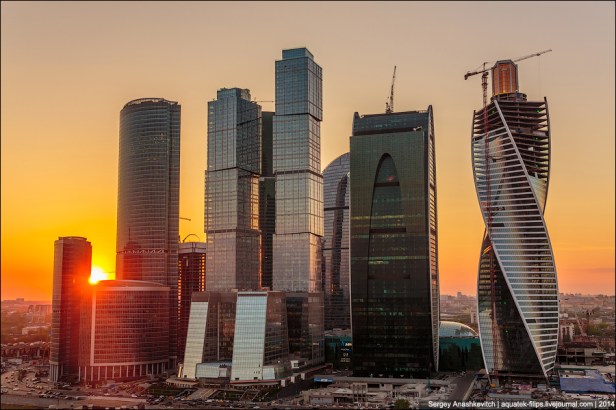 En 2020, le PIB russe serait de 1,6% et en 2021 de 1,8%, contre 1,7% et 1,8% respectivement prévus en octobre, selon la Banque mondiale.