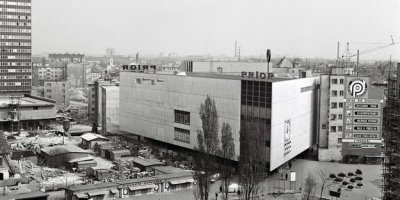 Ouverture de la première partie du grand magasin Prior en 1968.