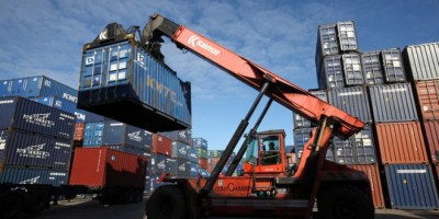 Les exportations vers les États membres de l'UE ont augmenté de 4% pour atteindre 64 milliards de kuna et les exportations vers les pays tiers ont augmenté de 7,2% pour atteindre 30 milliards de kuna.